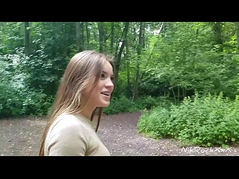 ❤️ Suxerinlle a Evelina que fodemos nun lugar público! Ela dixo que si. Entón fodiuna no cu e corme na súa boca. Entón ela cabreouse. ❤ Putas en nós