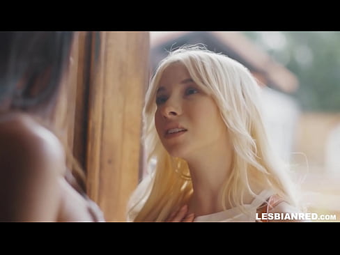 ❤️ A nena chega a casa uns meses despois e acaba comendo o coño da súa madrastra ❤ Putas en nós